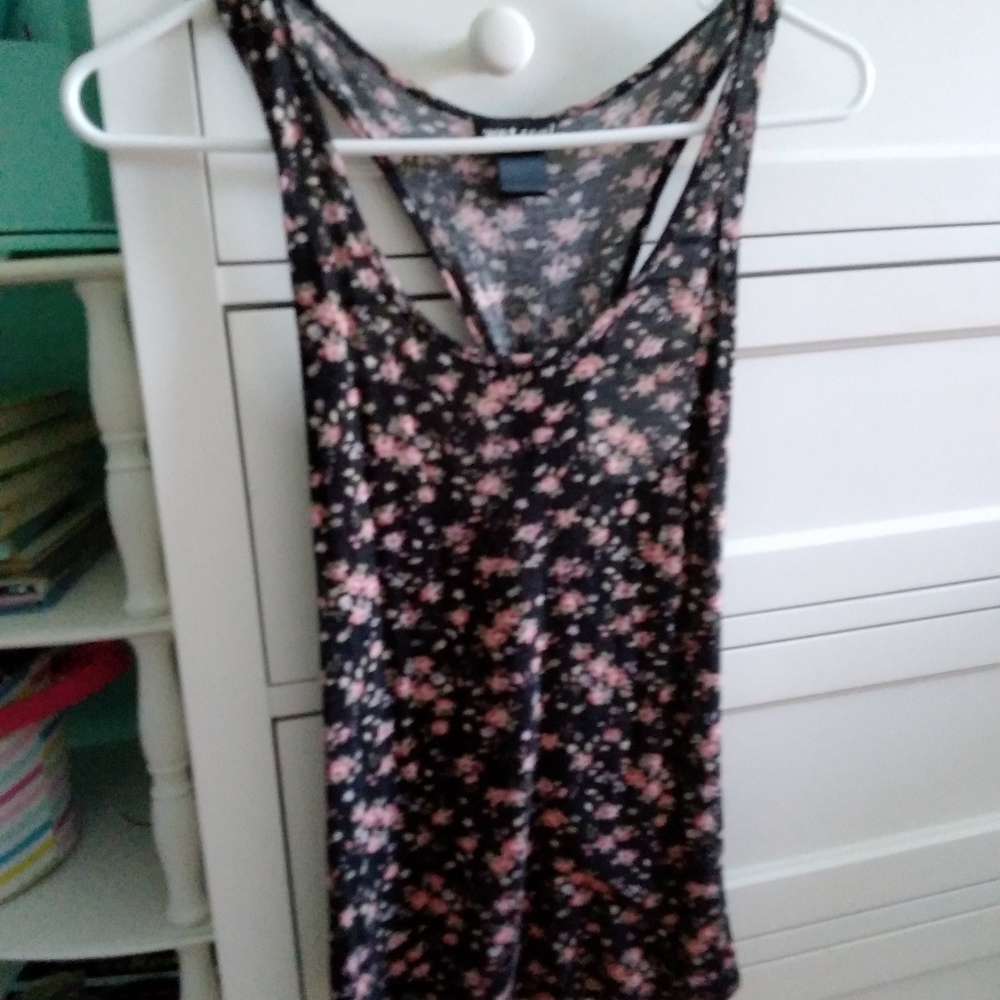 Black tank top with roses/wet seal/